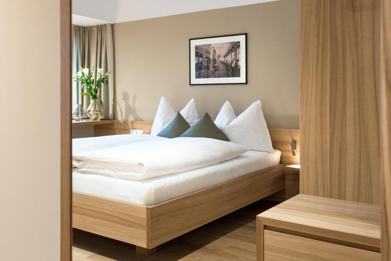Hotel Johann Лаутерах Екстер'єр фото