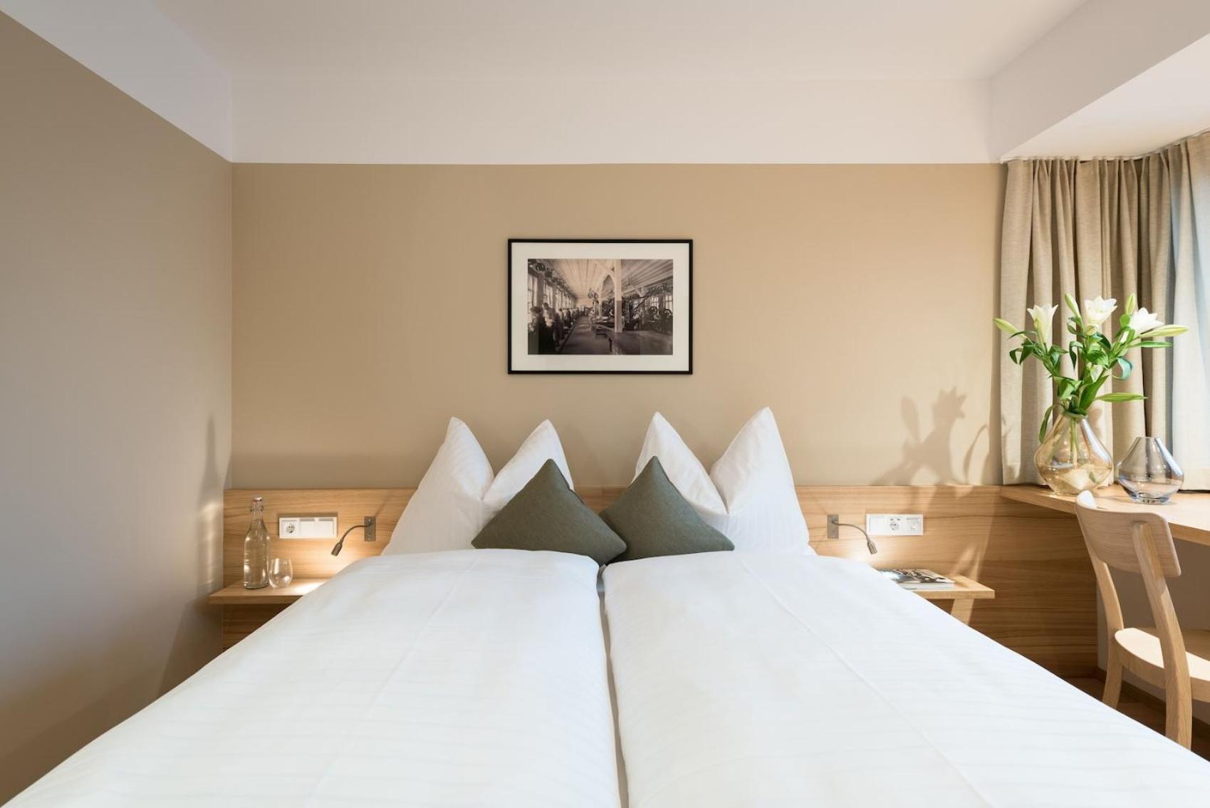Hotel Johann Лаутерах Екстер'єр фото